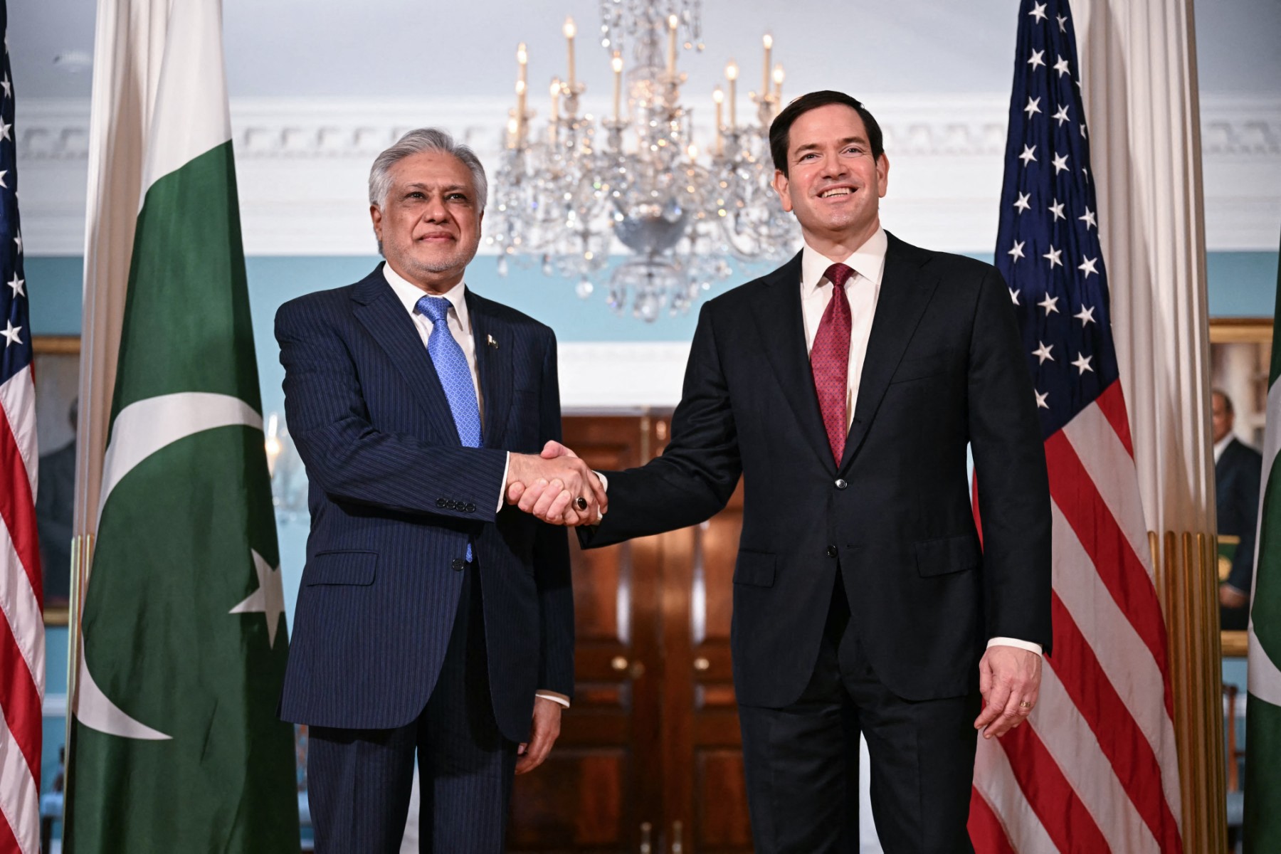 Pakistan mediates Iran-Saudi tensions, highlights strategic defense pact